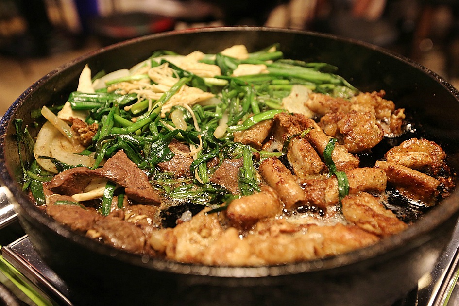 60년 전통의 한결 같은 맛의 고소함이 가득한 소곱창 전문점/신림동맛집/ 신림역곱창/신촌황소곱창