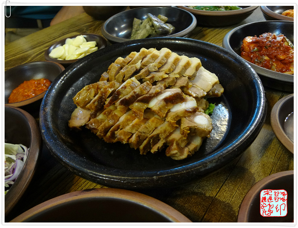 황산항아리보쌈 이미지