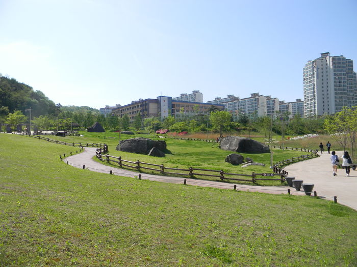 오산 금암리지석묘군 (고인돌공원)