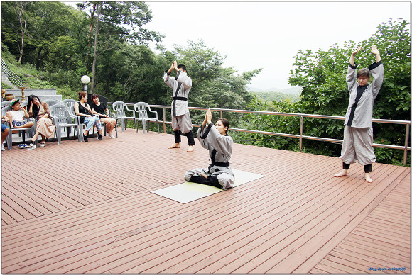 경주 대왕암, 골굴사(암) 