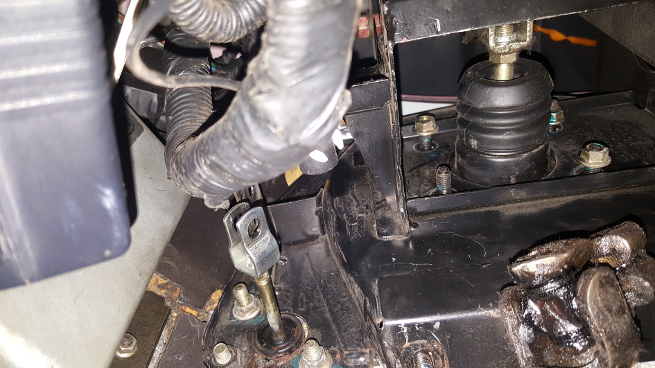 엘란 클러치 패달 용접