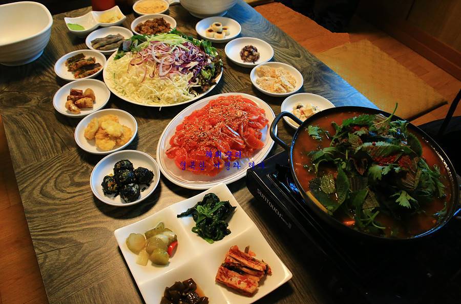 벚꽃명소 벚꽃축제 청풍호 케이블카 맛집 달큰 쫄깃한 청풍황금송어 충북 제천 여행