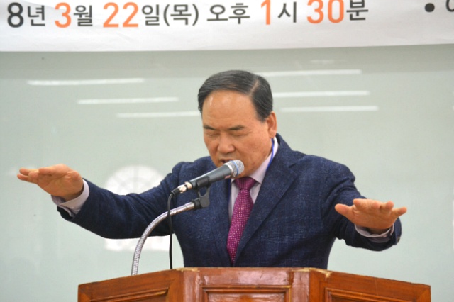 99C18B455AB9B4411D40F0